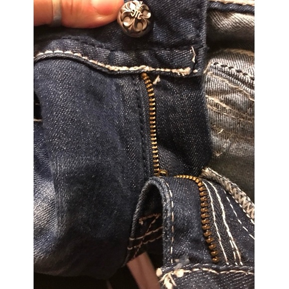 Miss Me Denim Capris - Picture 4 of 8